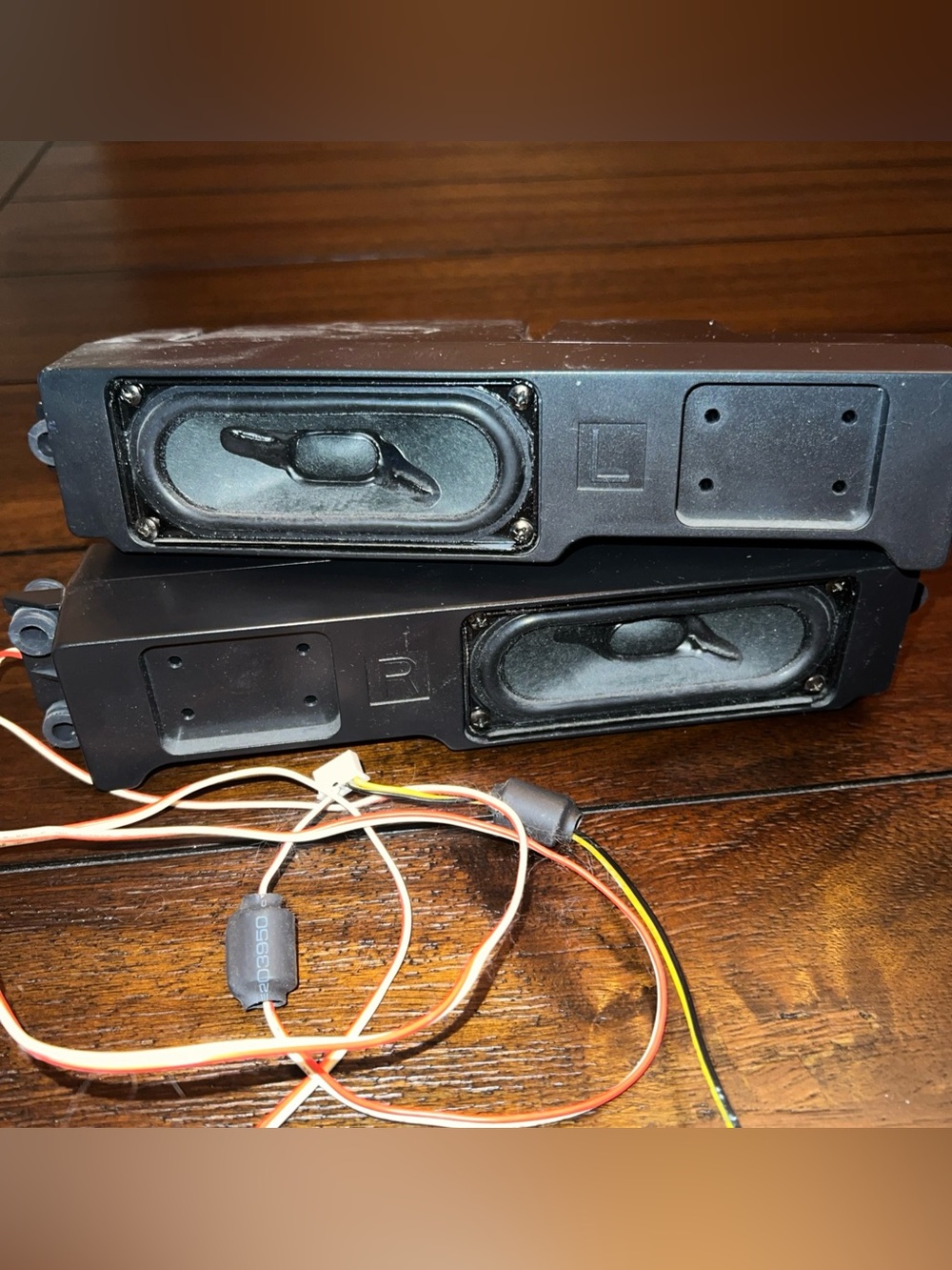 Vizio VO47L FHDTV10A TV Replacement Speaker Set